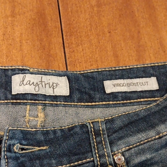 Daytrip Dark Blue Flare Jeans - Picture 4 of 5